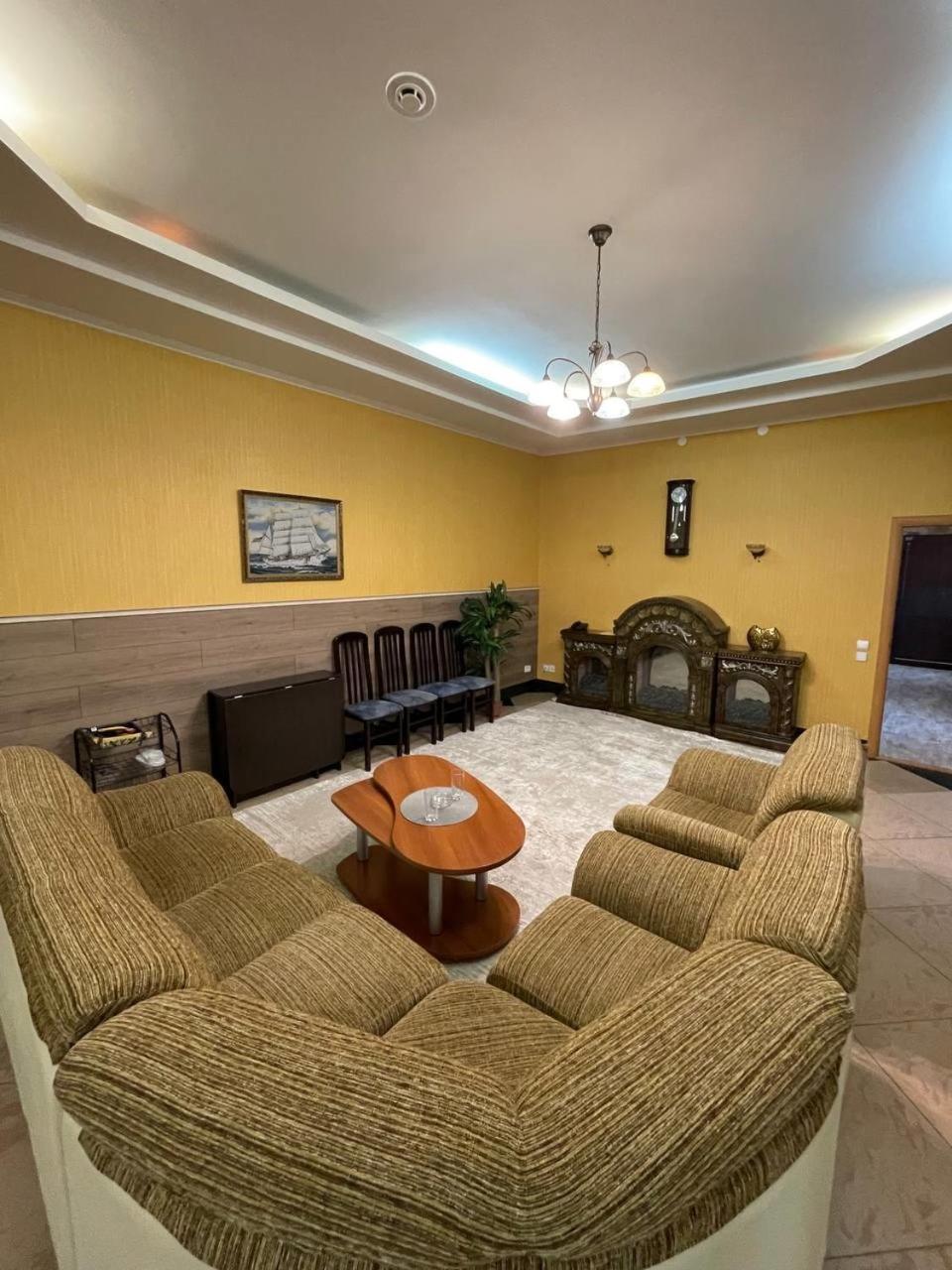 Shanyrak Hotel Temirtau Exterior foto